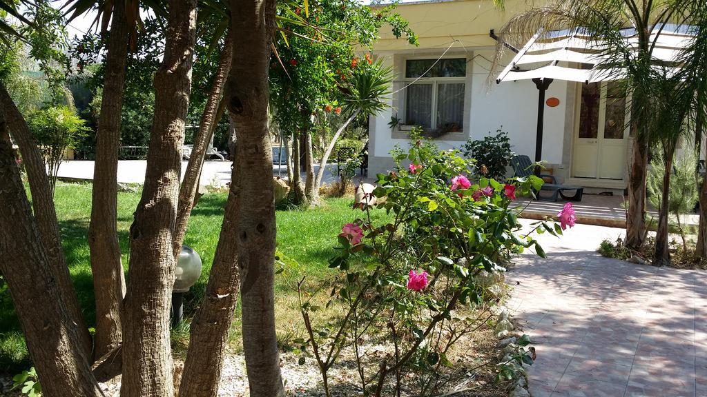B&B La Gazza Ladra Carmiano  Экстерьер фото